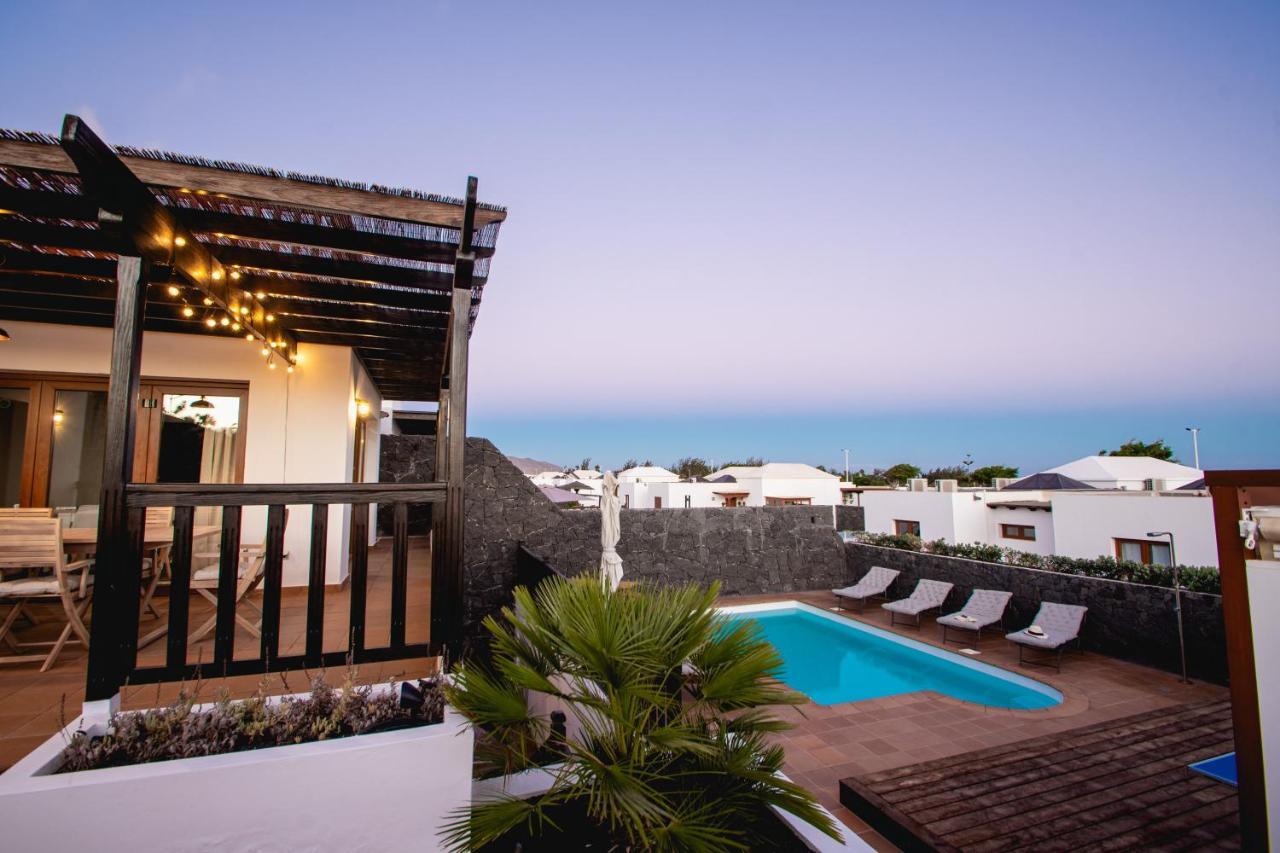 Villa Cavendish With Sea Views And Heatable Pool Close To Flamingo Beach Playa Blanca  Exteriör bild
