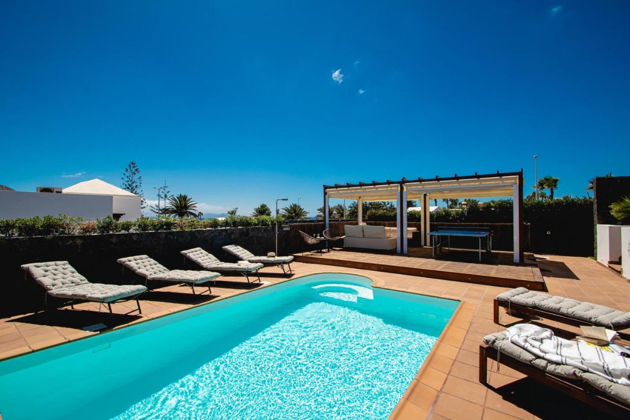 Villa Cavendish With Sea Views And Heatable Pool Close To Flamingo Beach Playa Blanca  Exteriör bild