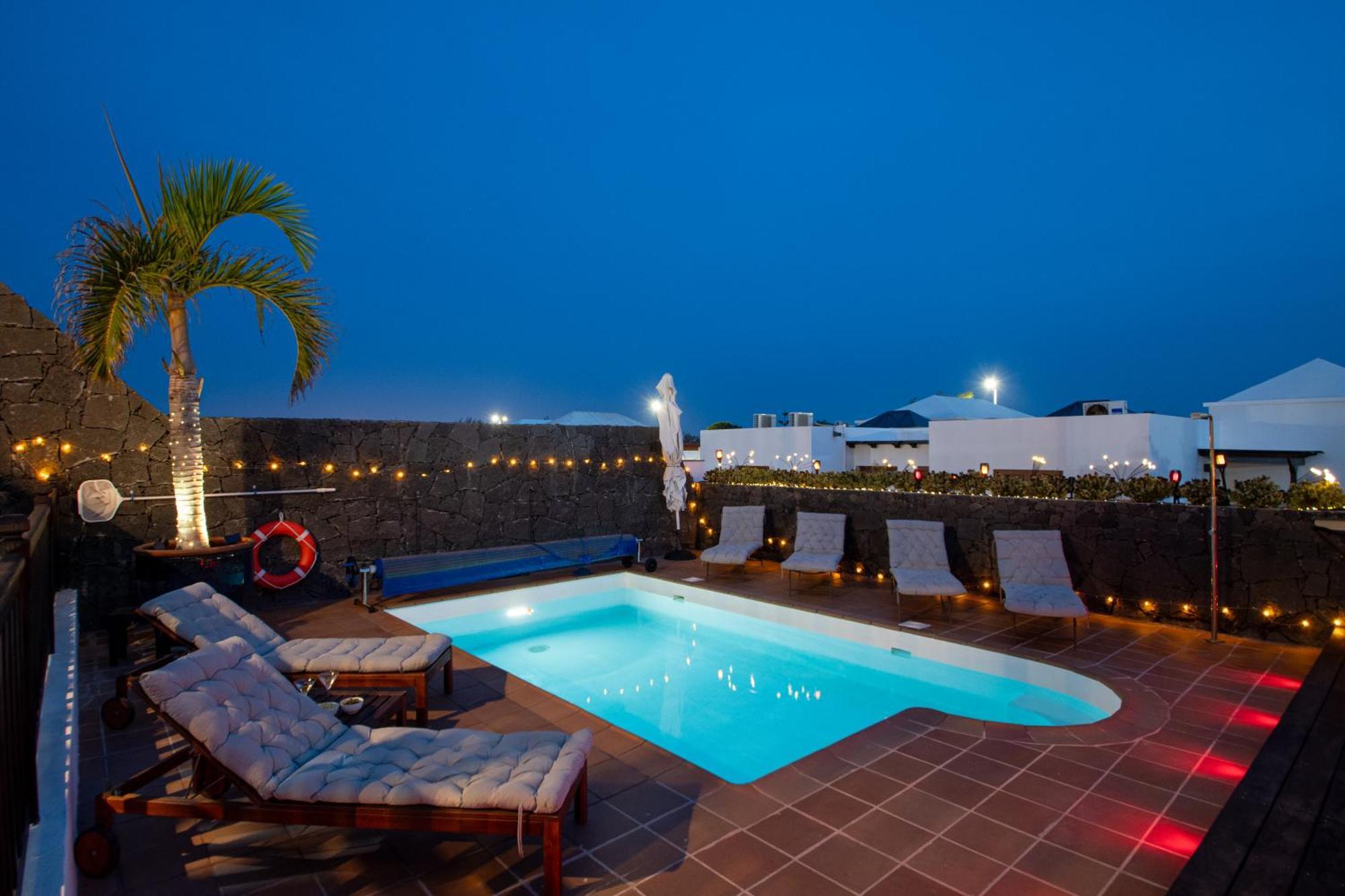 Villa Cavendish With Sea Views And Heatable Pool Close To Flamingo Beach Playa Blanca  Exteriör bild